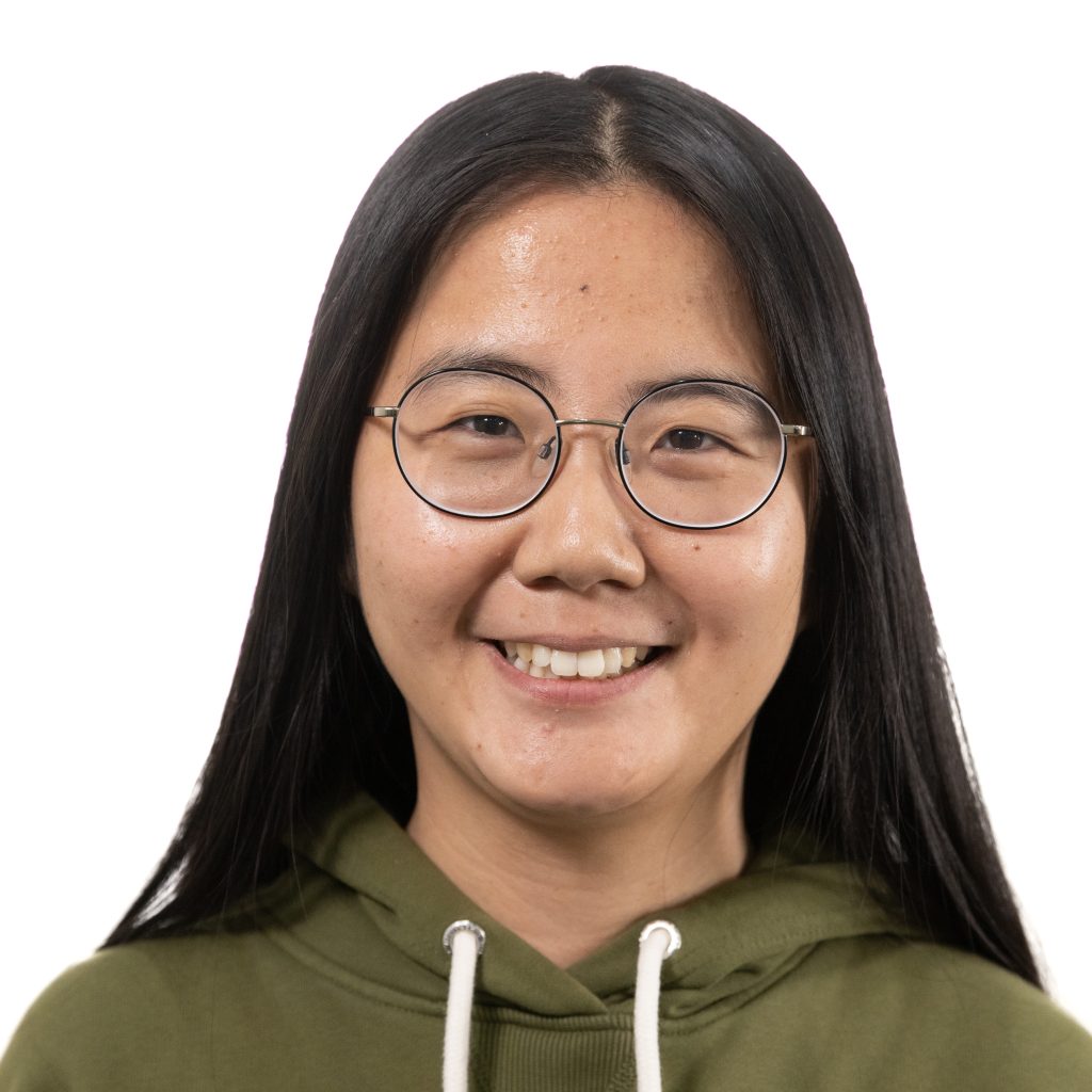 Yang (Susan) is currently a Postdoctoral research fellow at COMBS centre. Her research focuses on integrated nonlinear optics, microwave photonics, and neuromorphic computing.